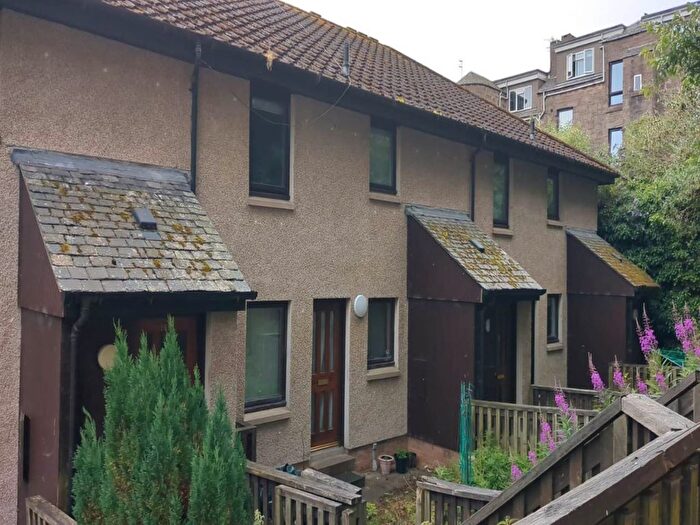 2 Bedroom Property To Rent In Taylors Lane, Dundee, DD2