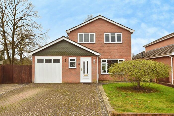 3 Bedroom Detached House For Sale In Whitebridge Road, Laverstock ***Video Tour***, SP1