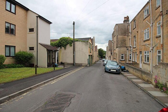 2 Bedroom Flat To Rent In Attwell Court, Devonshire Buildings, Bath, BA2