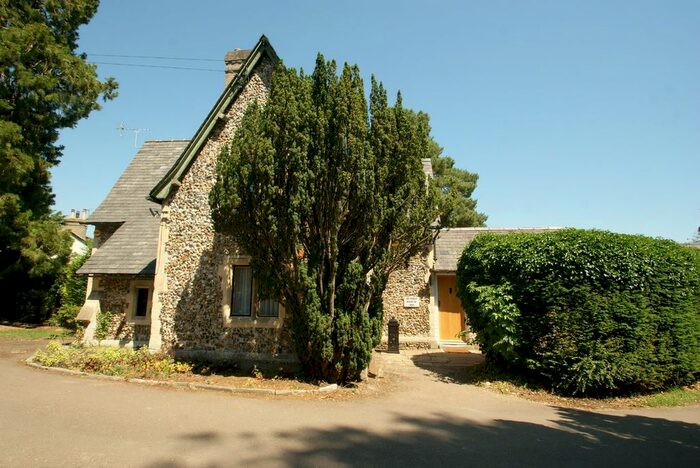 3 Bedroom Cottage To Rent In Priory Court, Apton Road, Bishop's Stortford, CM23