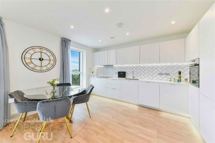 2 Bedroom Flat To Rent In 2 Accolade Avenue, Southall UB1