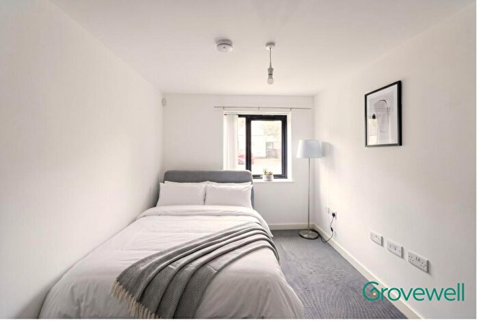 2 Bedroom Apartment To Rent In Cooke Place, Salford, M5