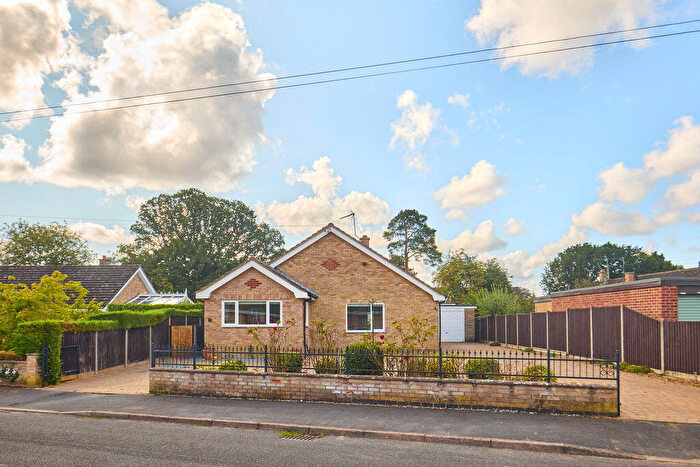 4 Bedroom Detached Bungalow For Sale In Neville Close, Saham Toney, IP25