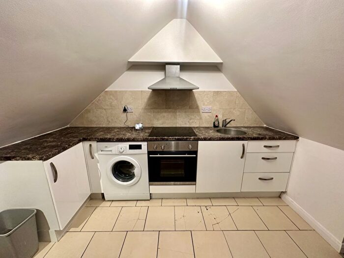 1 Bedroom Flat To Rent In Greenford Road, Greenford, UB6