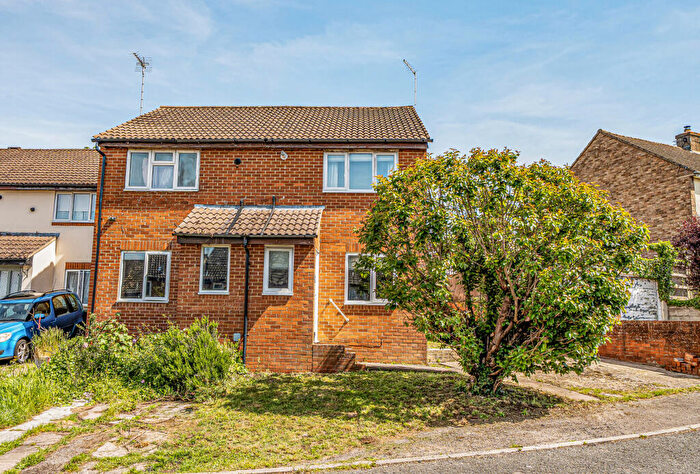 2 Bedroom Semi-Detached House For Sale In Ridgemont Road, Stroud, Gloucestershire, GL5