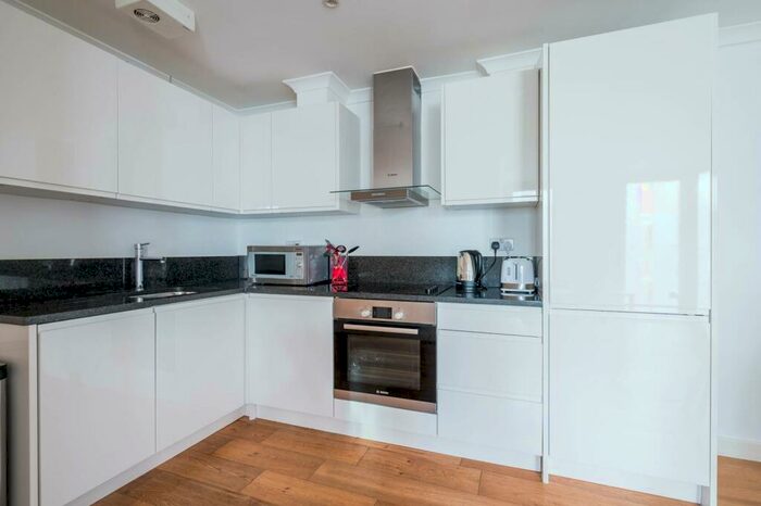 2 Bedroom Flat To Rent In Boulcott Street, , Limehouse, London, E1