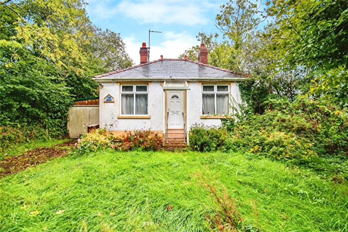 2 Bedroom Bungalow For Sale In Trimsaran Road, Kidwelly, Carmarthenshire, SA17