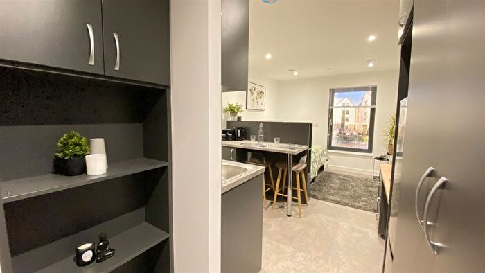 Studio To Rent In Griffin, St Peters Street, CT1