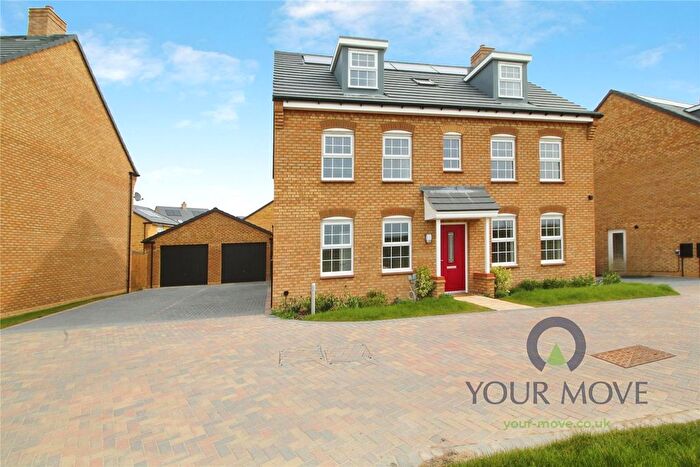 5 Bedroom Detached House For Sale In Bluebell Road, Wixams, Bedford, Bedfordshire, MK42