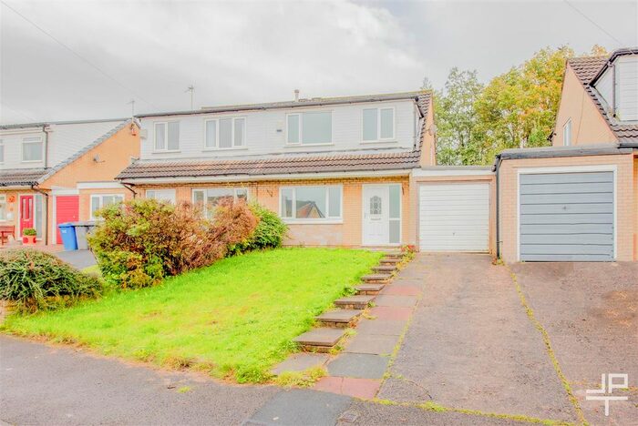 3 Bedroom Semi-Detached House To Rent In Whitlow Avenue, Golborne, Warrington, WA3