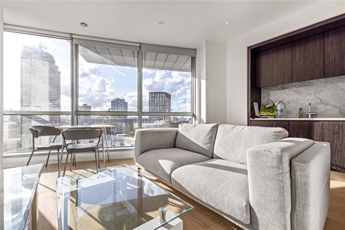 Studio To Rent In Biscayne Avenue, London, E14