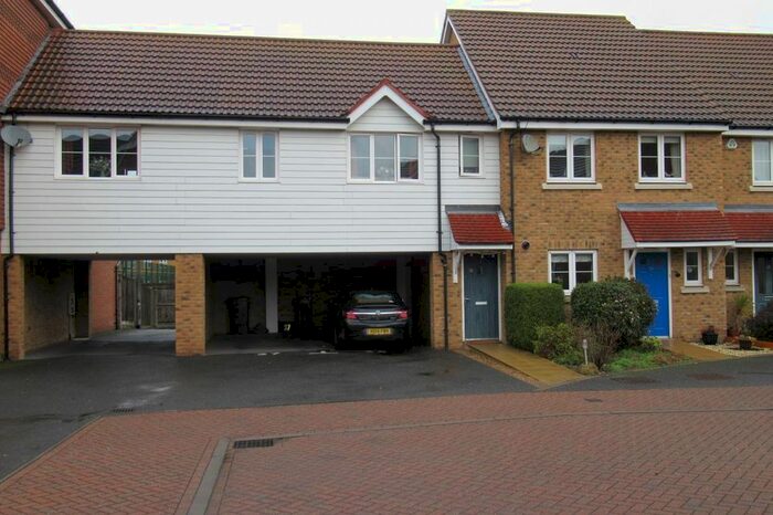 2 Bedroom Flat To Rent In Hardy Avenue, Dartford DA1