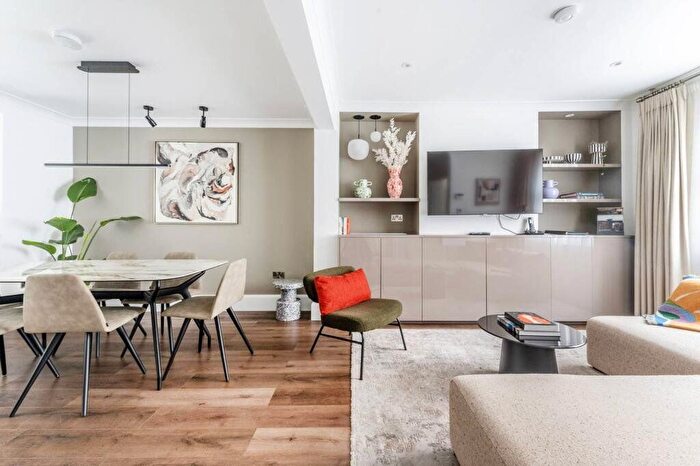 3 Bedroom Property To Rent In Cheval Place, Knightsbridge, SW7