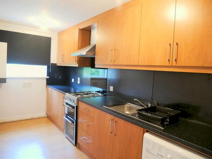 2 Bedroom Maisonette To Rent In Shelley Avenue, Greenford UB6