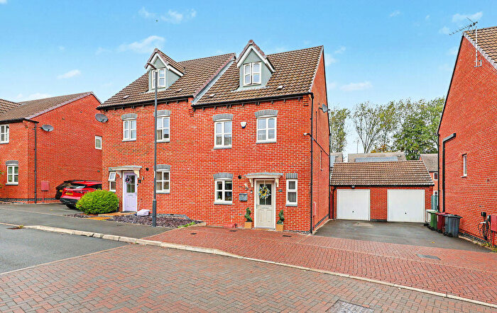 4 Bedroom Semi Detached House For Sale In Burton Street, Wingerworth, Chesterfield, S42