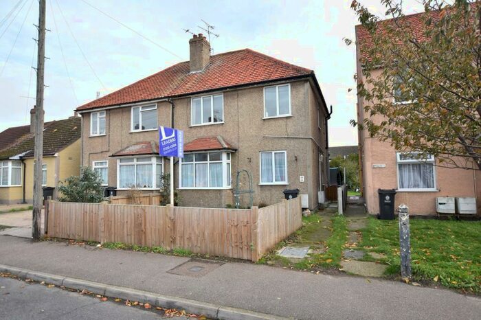 2 Bedroom Maisonette To Rent In Beaumont Avenue, Clacton-on-Sea, CO15