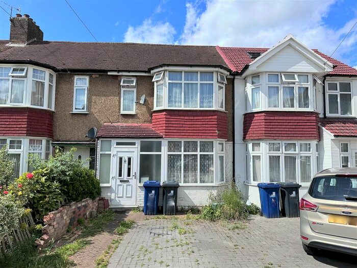 3 Bedroom Terraced House For Sale In Warren Drive, Greenford, UB6