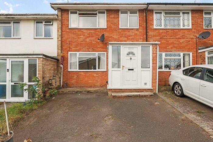 4 Bedroom Terraced House To Rent In Penhurst Road, Maidenhead, SL6
