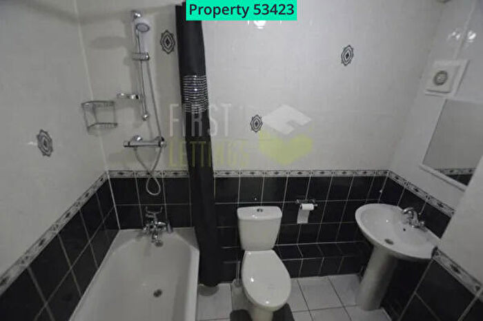 2 Bedroom Flat For Sale In Flat, Lyndwood Court, Stoughton Road, Leicester, LE2