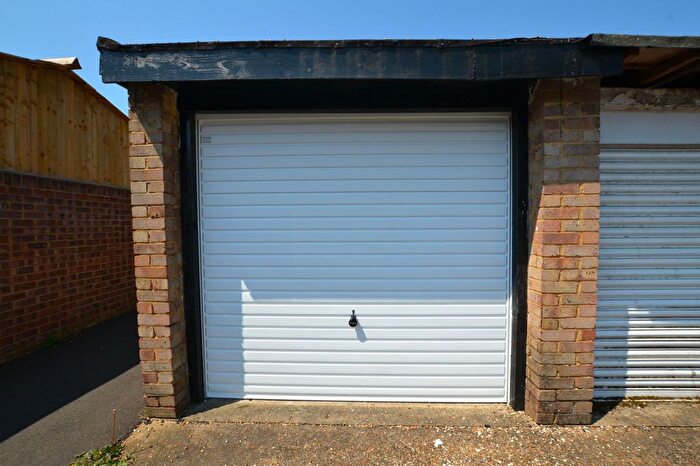 Garage / Parking To Rent In Channel Close, Hounslow, TW5