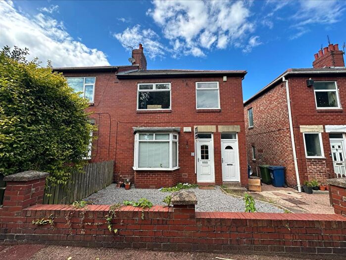 3 Bedroom Flat To Rent In Marleen Avenue, Newcastle Upon Tyne, NE6