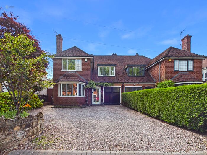 4 Bedroom Semi-Detached House For Sale In Tamworth Road, Sutton Coldfield, B75