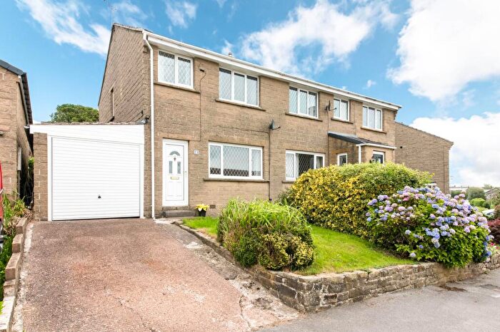 3 Bedroom Semi-Detached House For Sale In Holme View Drive, Upperthong, HD9
