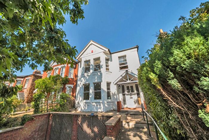 5 Bedroom Semi Detached House For Sale In Farnaby Road, Bromley, BR1