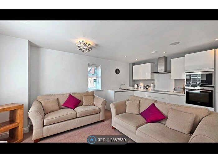 2 Bedroom Flat To Rent In Brindley House, Worsley, Manchester, M28