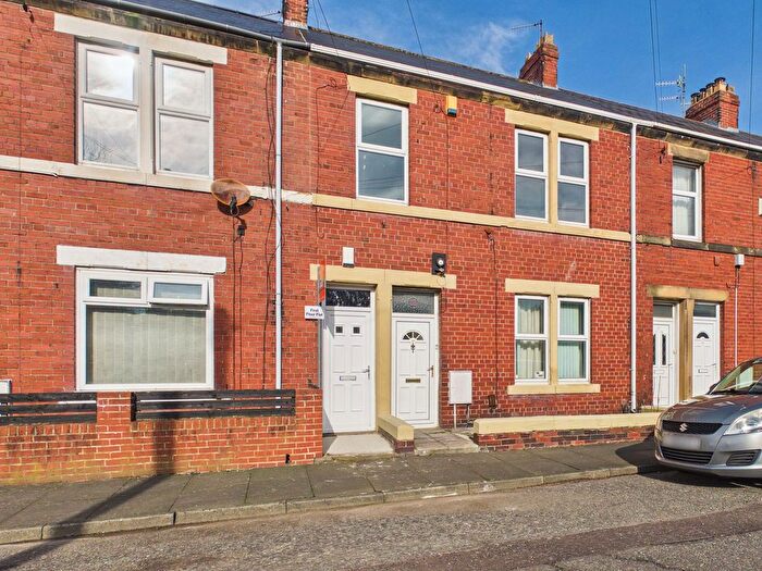 2 Bedroom Flat For Sale In Gosforth Terrace, Pelaw, Gateshead, NE10
