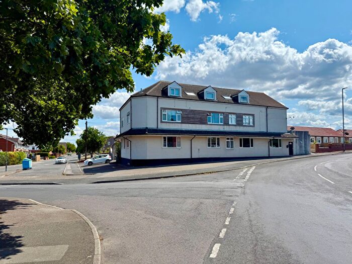 2 Bedroom Flat For Sale In Santingley Court, New Crofton, Wakefield, West Yorkshire, WF4