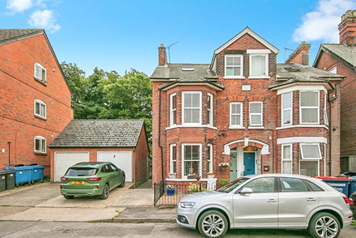 5 Bedroom Semi-Detached House For Sale In Gippeswyk Road, Ipswich, IP2