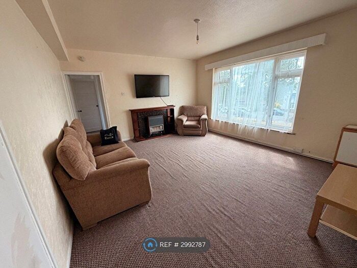 2 Bedroom Flat To Rent In Allesley, Coventry, CV5