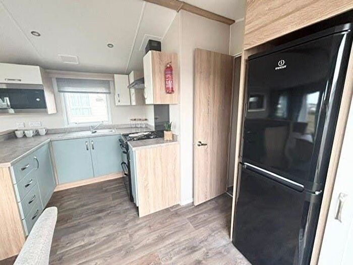 3 Bedroom Mobile/park Home For Sale In Leysdown Road, Leysdown-On-Sea, Sheerness, ME12