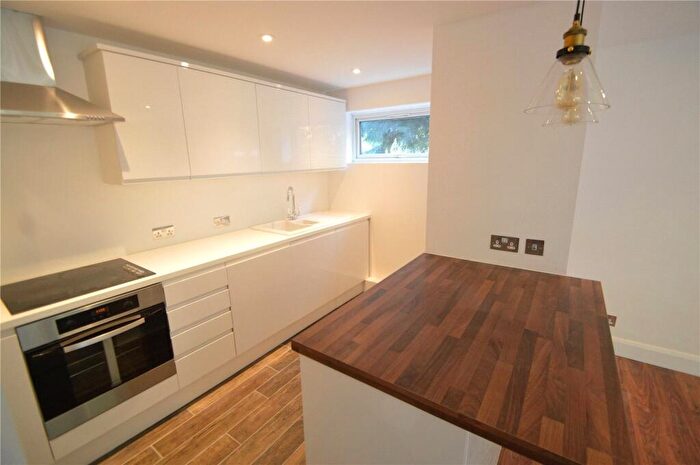 2 Bedroom Apartment To Rent In The Oaks, Mowbray Road, Crystal Palace, London, SE19