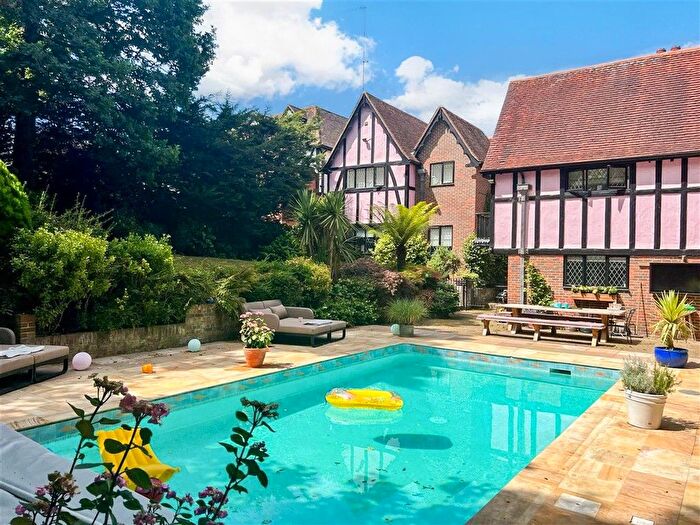 5 Bedroom Detached House For Sale In Nursery Road, Loughton, Essex, IG10