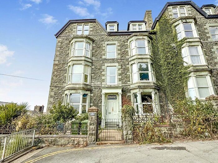 2 Bedroom Flat For Sale In Flat, St. Davids Court, Barmouth, Gwynedd, LL42