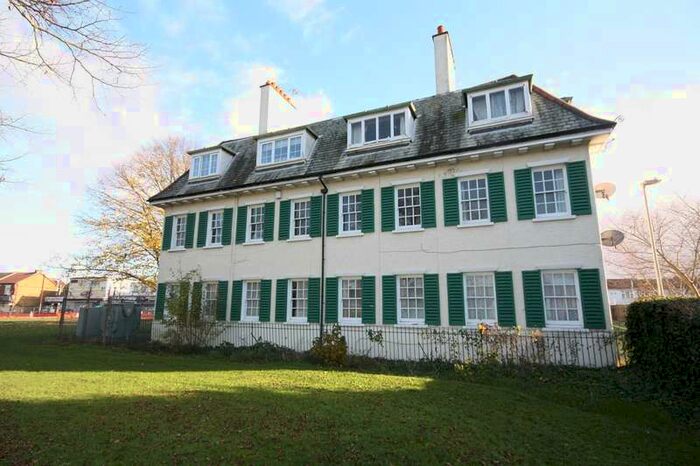 2 Bedroom Apartment To Rent In High Street, Langley, Slough, SL3