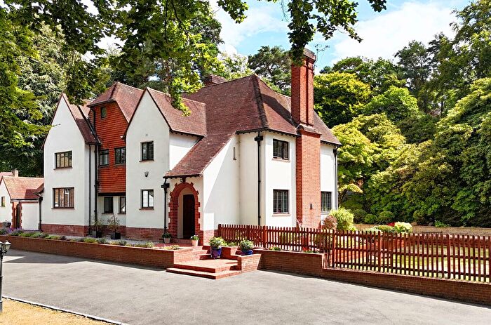5 Bedroom Detached House For Sale In Middleton Road, Camberley, Surrey, GU15
