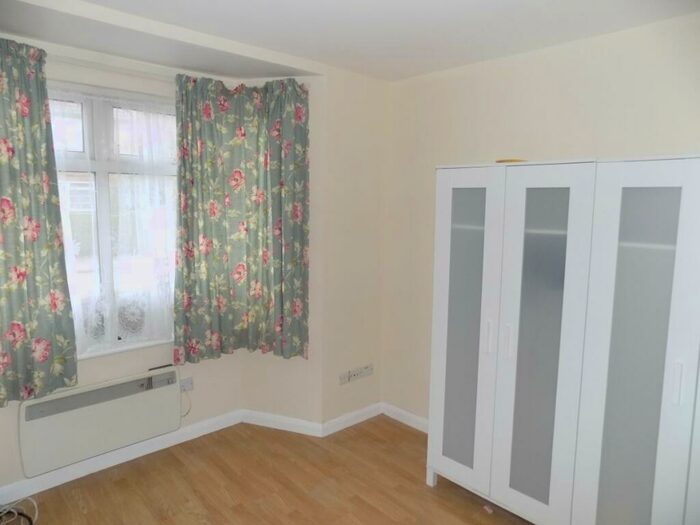 1 Bedroom Flat To Rent In Peel Road, HA3