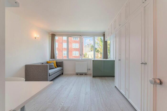 1 Bedroom Studio To Rent In Lower Sloane Street, Bristol House, SW1W