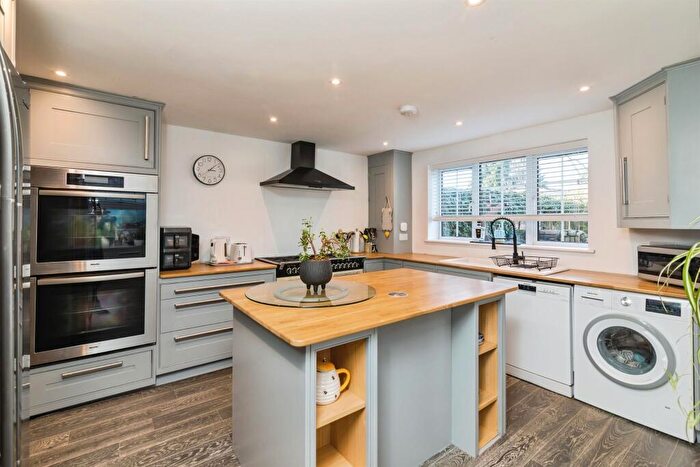 3 Bedroom End Of Terrace House For Sale In Birds Lane, Lowestoft, NR33