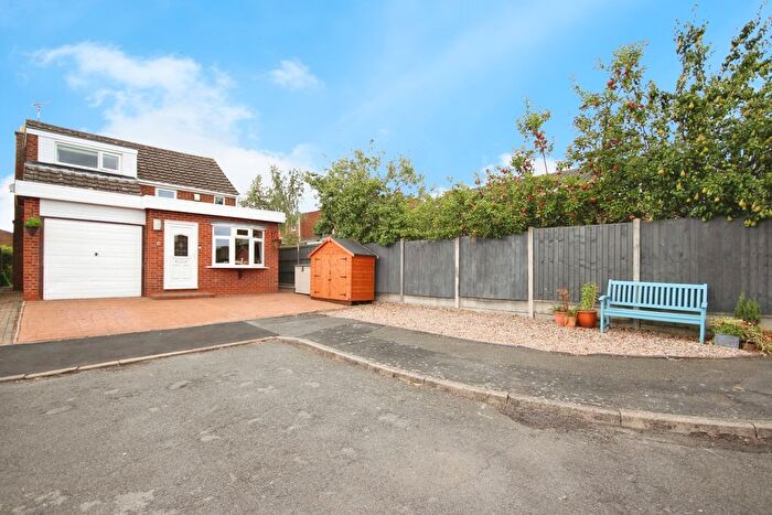 3 Bedroom Detached House For Sale In Hunt Close, Hampton Magna, Warwick, Warwickshire, CV35