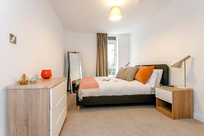 Apartment To Rent In The Priory Queensway, Birmingham, West Midlands, B4