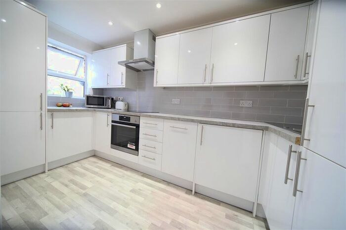 1 Bedroom Flat To Rent In Portland Road, London, N15