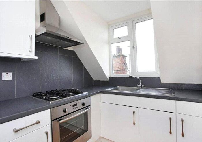 1 Bedroom Apartment To Rent In Golders Green Road, London, NW11