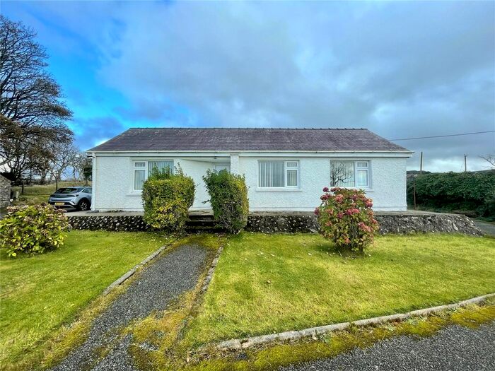 3 Bedroom Bungalow For Sale In Rhosgadfan, Caernarfon, Gwynedd, LL54