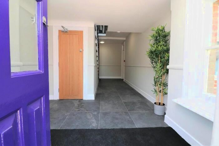 4 Bedroom Property To Rent In Oakmount Avenue, Southampton, SO17