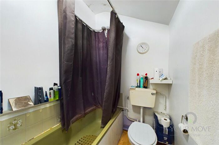 3 Bedroom Terraced House For Sale In Lutterworth Road, Abington, Northampton, Northamptonshire, NN1