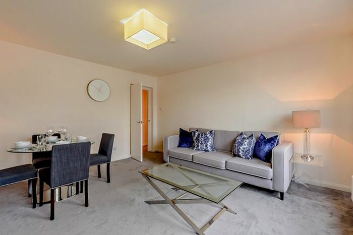 2 Bedroom Flat To Rent In Fulham Rd, South Kensington, SW3